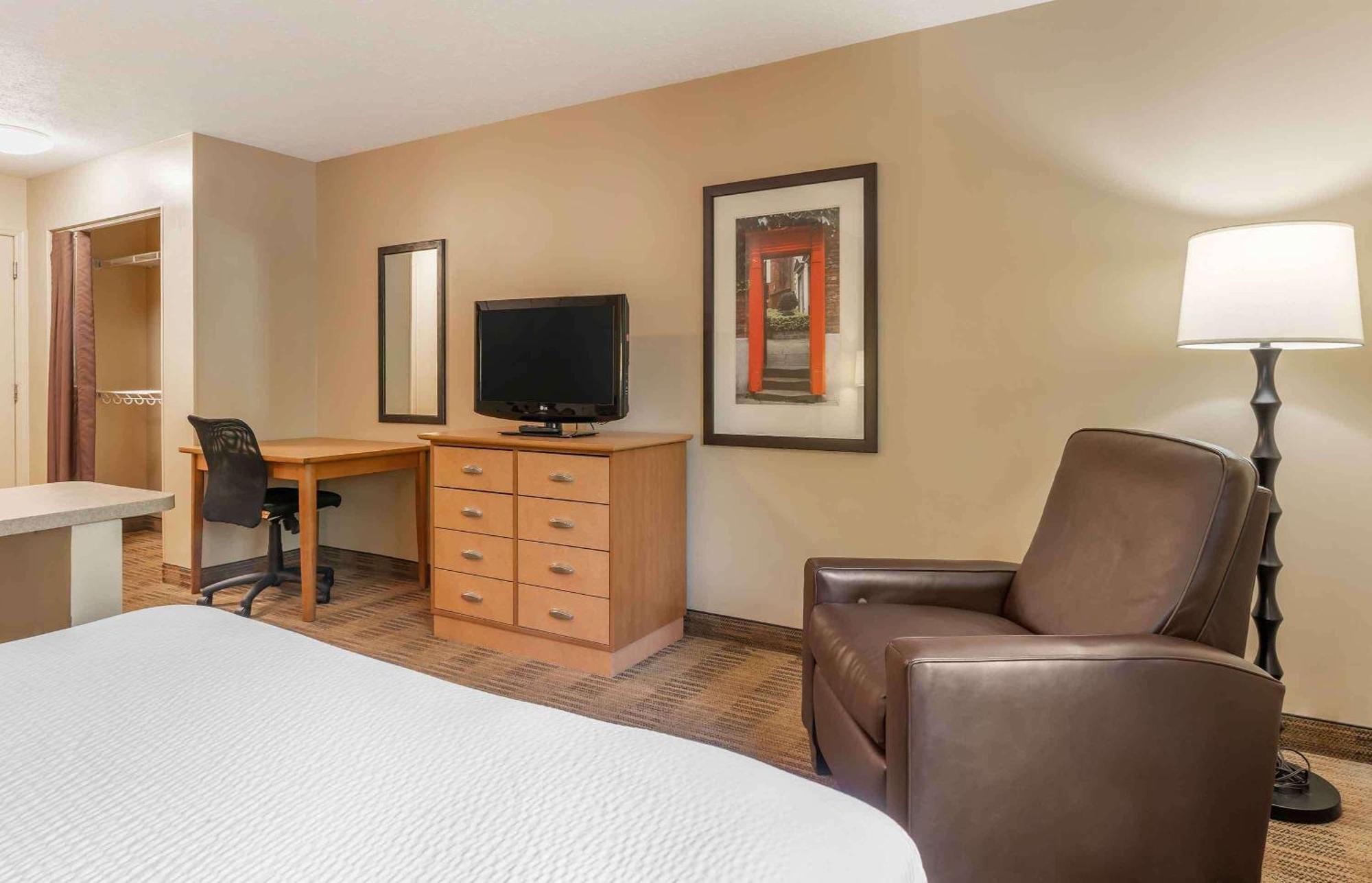 Extended Stay America Suites - Houston - Westchase - Westheimer Buitenkant foto